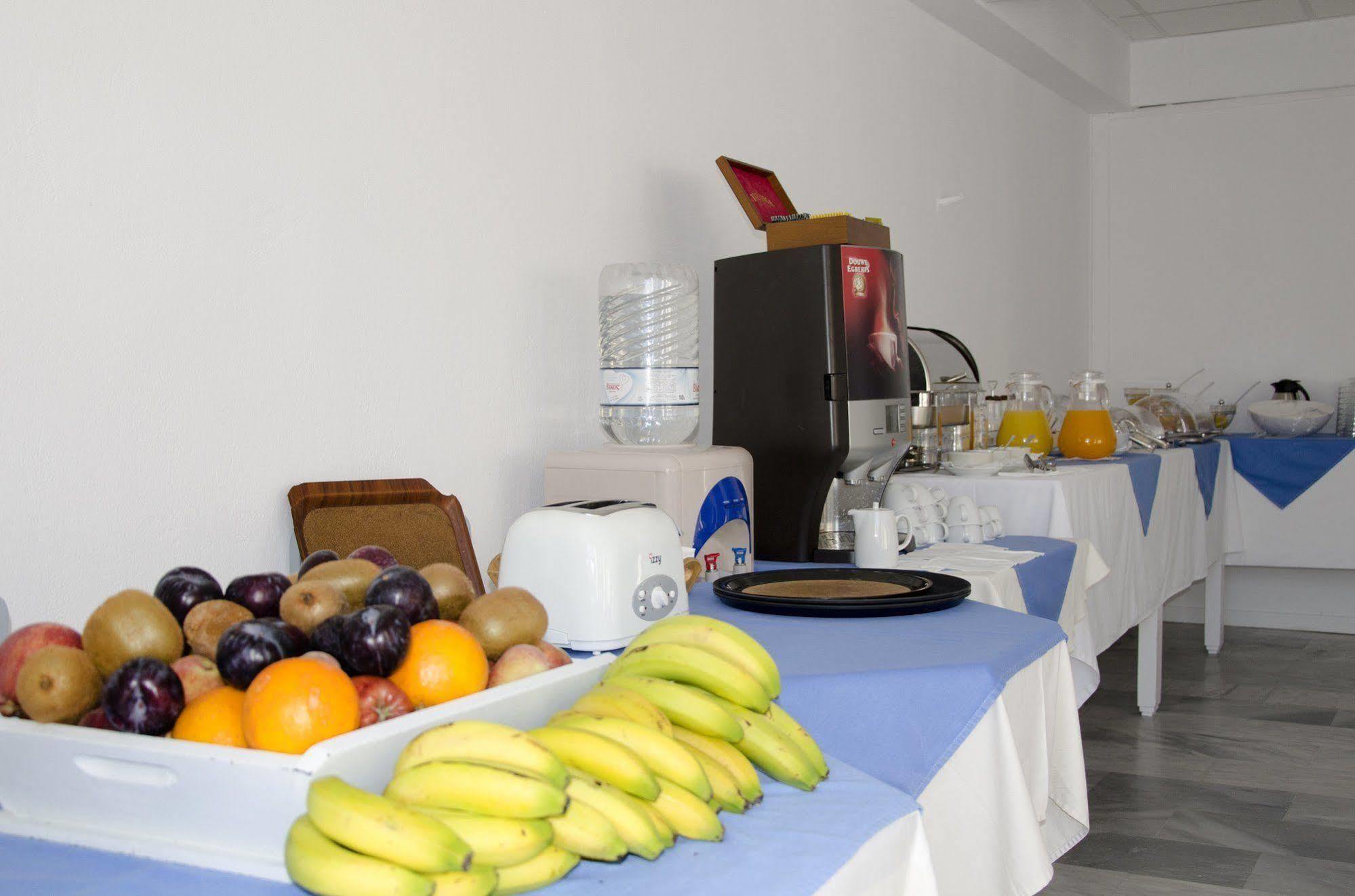 Rk Beach Hotel Kamari  Restaurant photo